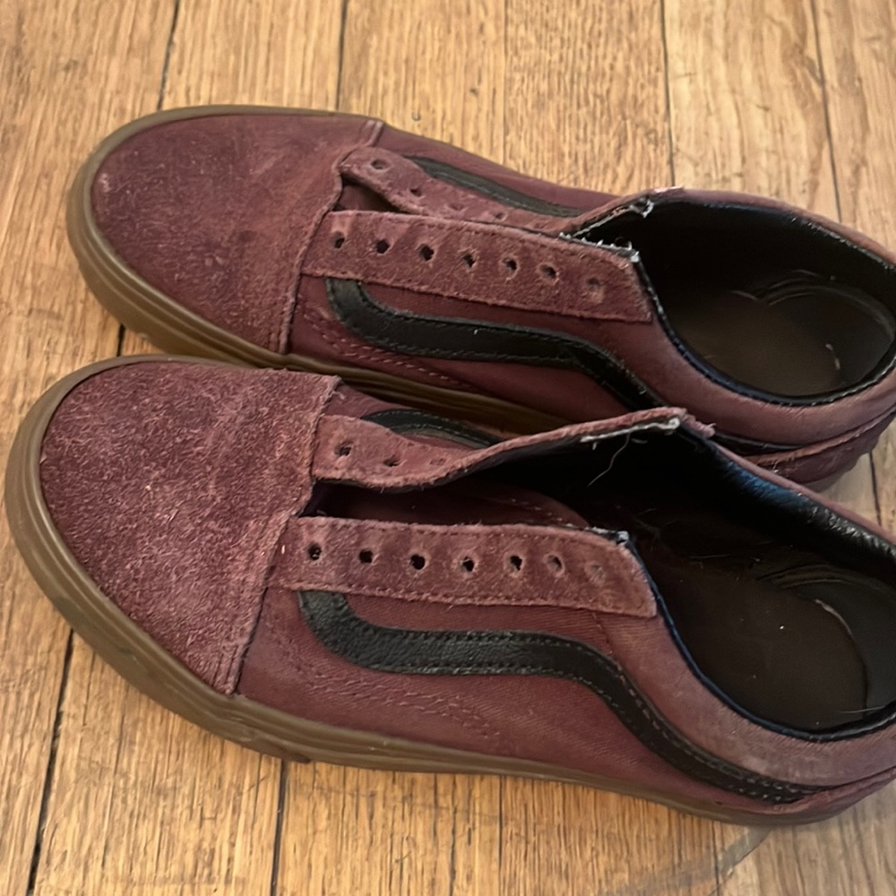 maroon vans MISSING LACES